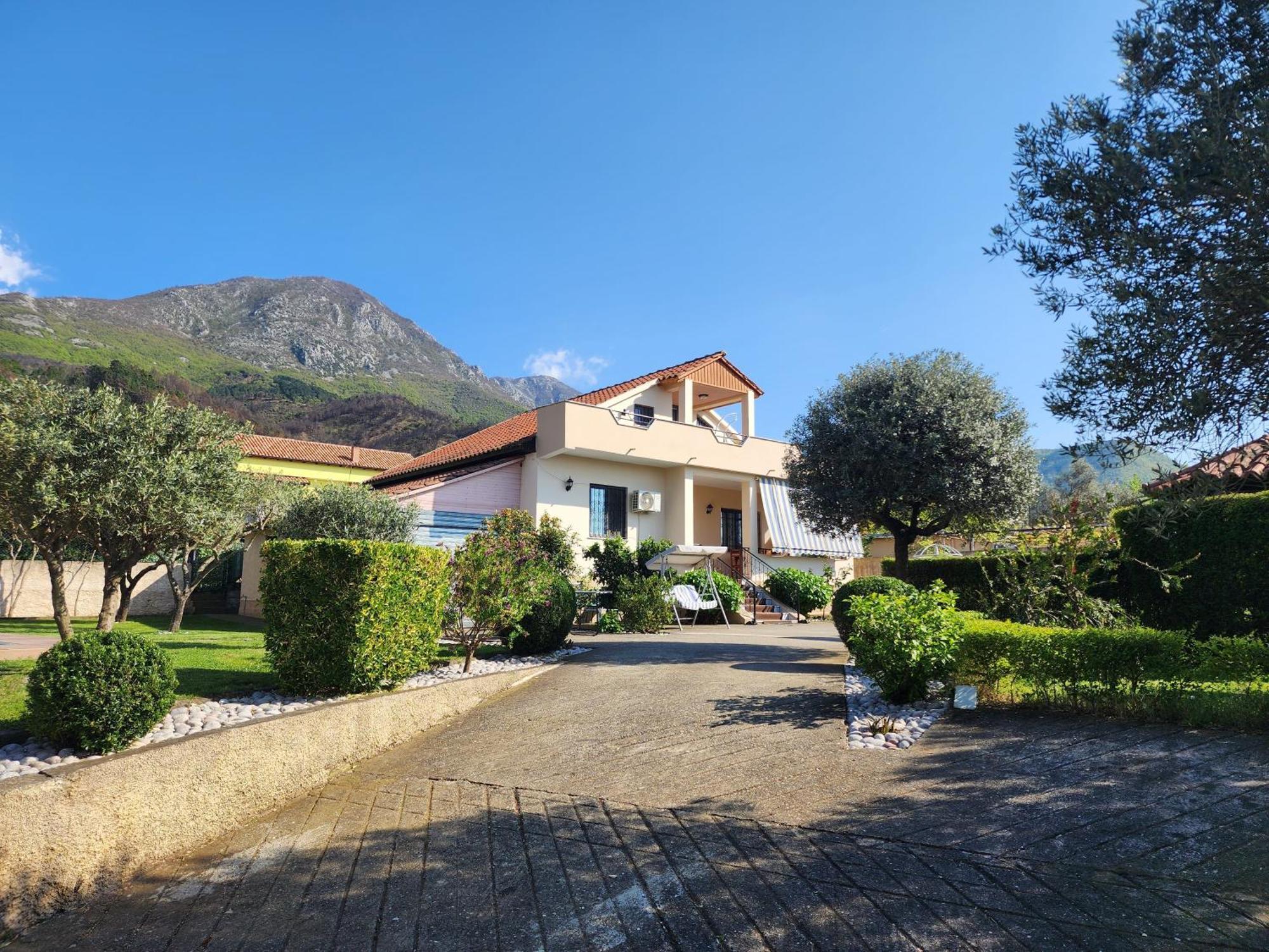 Kallmet Villa